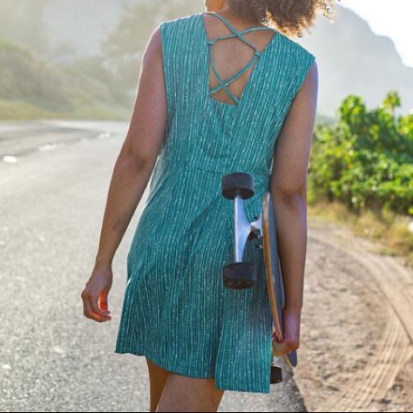 Title nine Dresses & Skirts - NWT Title Nine Steadfast Dress in Tidal Wave Print